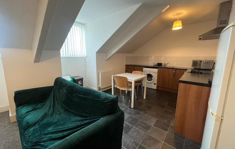 Woodland Terrace, Flat 6, Greenbank, Plymouth - Image 1